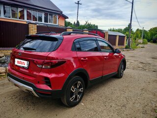 2021 Kia Rio X IV Рестайлинг, красный, 1850000 рублей, вид 4