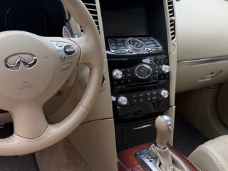 2012 Infiniti FX30d II (S51) Рестайлинг, белый, 2000000 рублей, вид 4