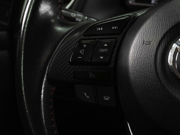 2013 Mazda 3 III (BM), белый - вид 15