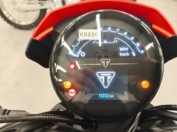 2023 Triumph Trident 660, оранжевый, 850000 рублей - вид 23