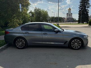 2019 BMW 5 серии 520d VII (G30/G31/G38), серый, 3100000 рублей, вид 4
