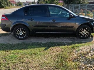 2008 Renault Megane II Рестайлинг, серый, 380000 рублей, вид 3