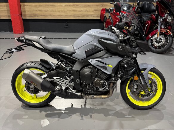 2017 Yamaha MT-10, серый, 995000 рублей - вид 14