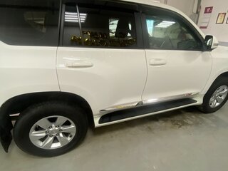 2020 Toyota Land Cruiser Prado 150 Series Рестайлинг 2, белый, 6000000 рублей, вид 2