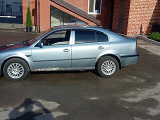 2002 Skoda Octavia I (A4) Рестайлинг, серый, 240000 рублей, вид 1
