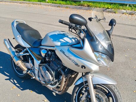 2006 Suzuki Bandit 1200, серебристый, 385000 рублей, вид 1