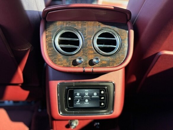2018 Bentley Bentayga I, чёрный - вид 18