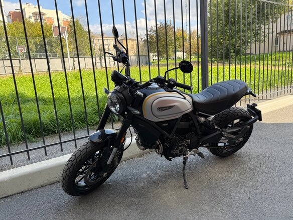 2021 Ducati Scrambler 1100, серебристый, 1000000 рублей - вид 1