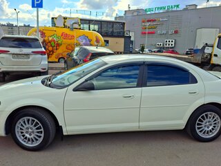 2004 Chrysler Sebring II Рестайлинг, белый, 440000 рублей, вид 4