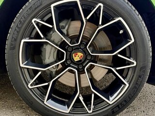 2019 Porsche Macan S I Рестайлинг, зелёный, 5300000 рублей, вид 5