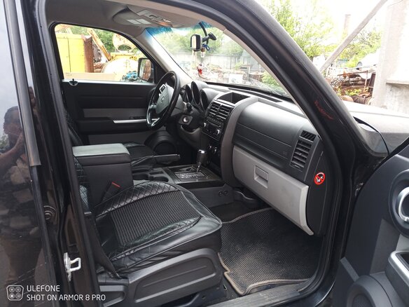 2007 Dodge Nitro, чёрный, 1100000 рублей - вид 6