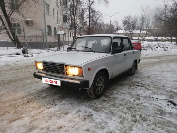 2000 Lada (ВАЗ) 2107, белый, 120000 рублей - вид 1