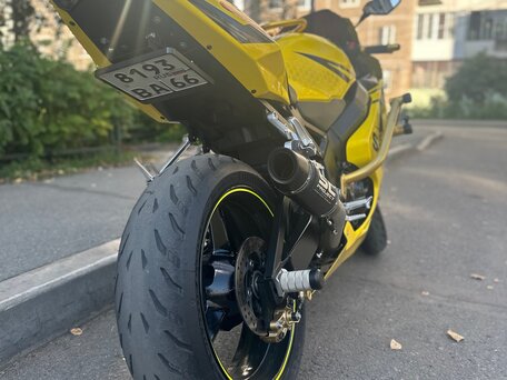 2004 Suzuki GSX-R 600, жёлтый, 675000 рублей, вид 4