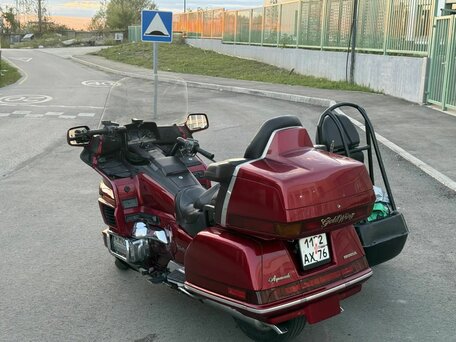 1994 Honda GL 1500 Gold Wing, красный, 405000 рублей, вид 3