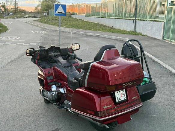 1994 Honda GL 1500 Gold Wing, красный, 380000 рублей - вид 2