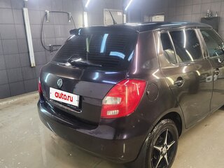2011 Skoda Fabia II Рестайлинг, красный, 500000 рублей, вид 4