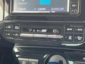 2022 Toyota Prius IV Рестайлинг (XW50), серебристый, 1700000 рублей - вид 11