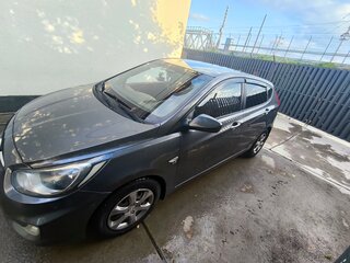 2012 Hyundai Solaris I, чёрный, 750000 рублей, вид 4