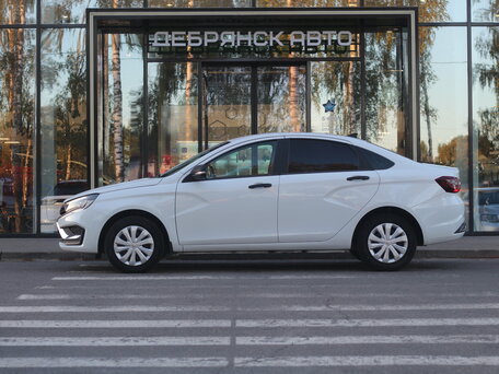 2024 Lada (ВАЗ) Vesta I Рестайлинг (NG), белый, 1290000 рублей, вид 2