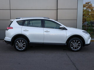 2015 Toyota RAV4 IV (XA40) Рестайлинг, белый, 2598000 рублей, вид 4