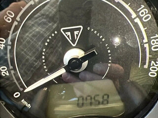 2026 Triumph Bonneville Bobber, чёрный, 2200000 рублей, вид 5