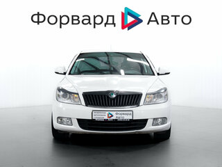 2011 Skoda Octavia II (A5) Рестайлинг, белый, 519000 рублей, вид 2