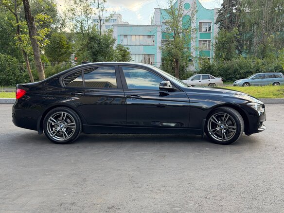 2015 BMW 3 серии 318i VI (F3x) Рестайлинг, чёрный, 1900000 рублей - вид 2
