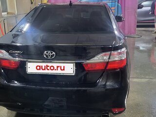 2017 Toyota Camry VII (XV50) Рестайлинг 2, чёрный, 2430000 рублей, вид 3