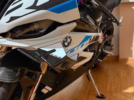 2024 BMW S 1000 RR, белый, 2150000 рублей, вид 4