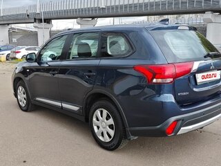 2017 Mitsubishi Outlander III Рестайлинг 2, синий, 1600000 рублей, вид 4