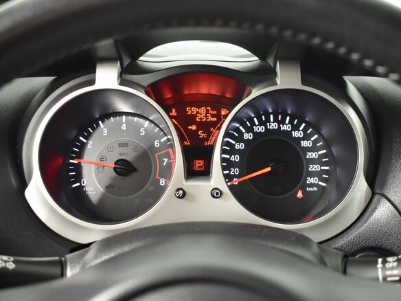 2017 Nissan Juke I Рестайлинг, белый, 1609900 рублей - вид 12