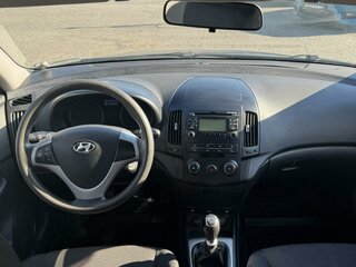 2011 Hyundai i30 I Рестайлинг, серый, 660000 рублей, вид 4