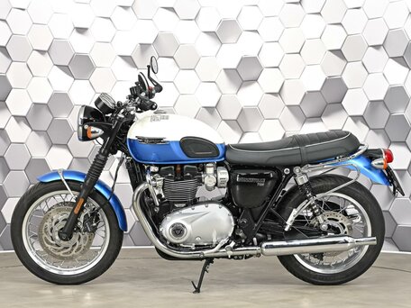 2023 Triumph Bonneville T120, белый, 1177000 рублей, вид 4