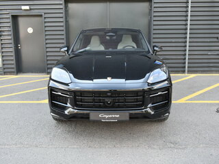 2026 Porsche Cayenne GTS Coupé III Рестайлинг, чёрный, 25500000 рублей, вид 2