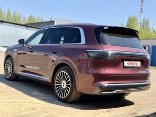 2025 Aito M8 53.4 kWh, красный, 7990000 рублей, вид 5