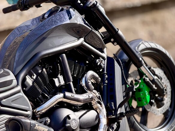 2012 Harley-Davidson V-Rod, серый, 2900000 рублей - вид 15