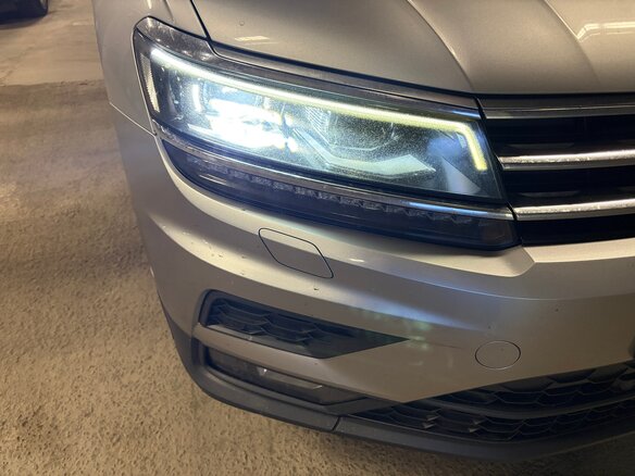 2018 Volkswagen Tiguan II, серебристый, 2500000 рублей - вид 10