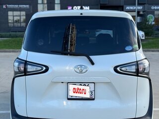 2020 Toyota Sienta II Рестайлинг, белый, 1320000 рублей, вид 5