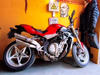 MV Agusta Brutale 750