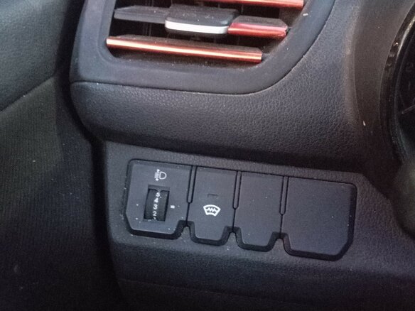 2012 Kia Rio 4-speed III, белый, 700000 рублей - вид 9