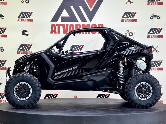 2026 CFMoto Z10 EPS, чёрный, 3379900 рублей - вид 2