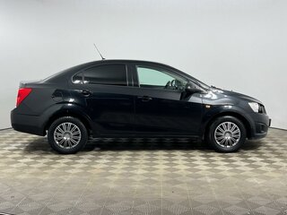 2014 Chevrolet Aveo II, чёрный, 695000 рублей, вид 5