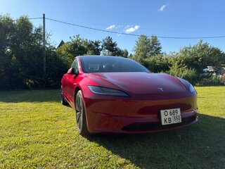 2025 Tesla Model 3 Long Range I Рестайлинг, красный, 6500000 рублей, вид 4