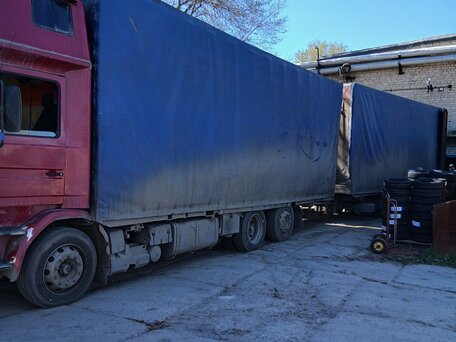 1996 Scania 3-Series, красный, 800000 рублей, вид 4