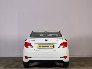 2015 Hyundai Solaris I Рестайлинг, белый, 699000 рублей, вид 5