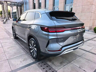 2023 BYD Song Plus DM-i 26.6 kWh I Рестайлинг, серый, 3581977 рублей, вид 5