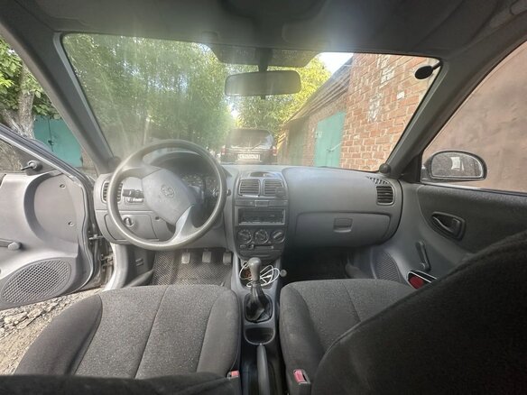 2008 Hyundai Accent ТагАЗ II, серебристый, 470000 рублей - вид 6