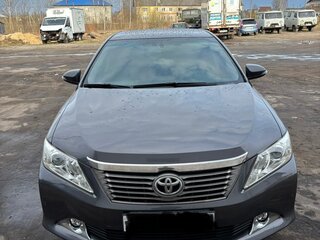 2013 Toyota Camry VII (XV50), серый, 1570000 рублей, вид 3