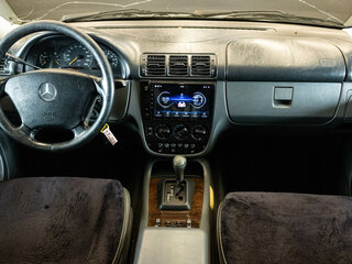 1999 Mercedes-Benz M-Класс 430 I (W163), чёрный, 659000 рублей, вид 5