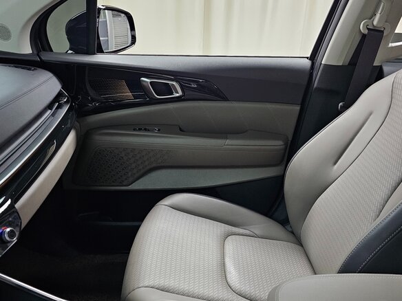 2025 Kia Carnival IV Рестайлинг, чёрный - вид 18
